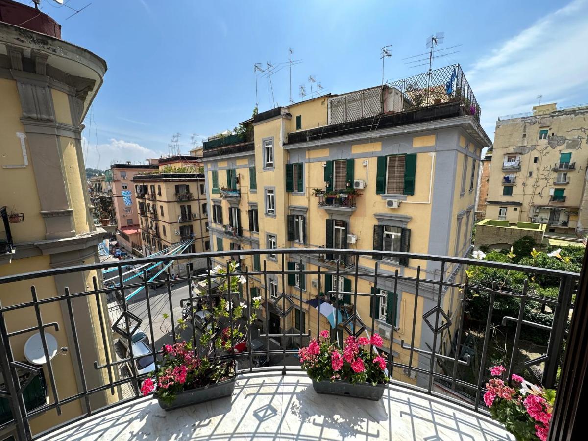 Domus Luca - Central Rooms In The Heart Of Napoli Exterior foto