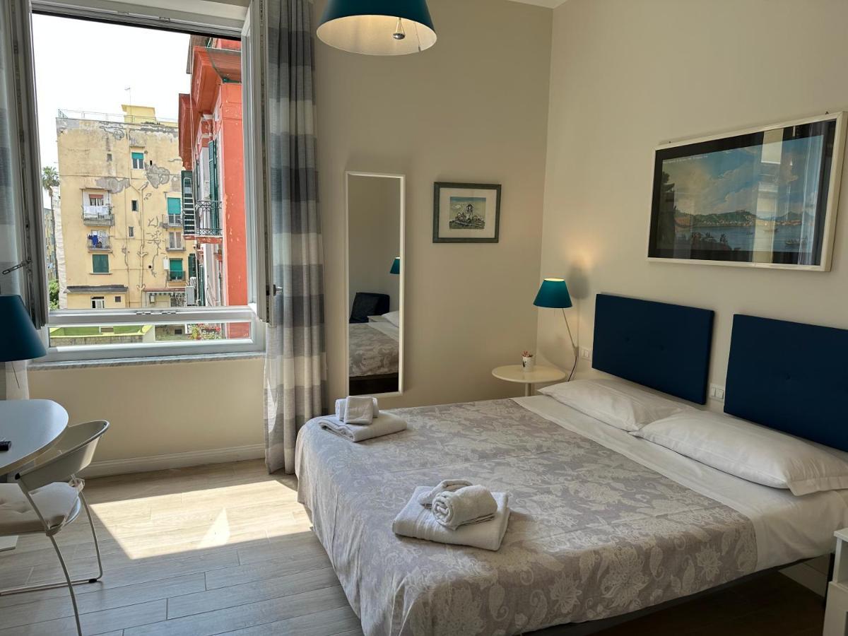 Domus Luca - Central Rooms In The Heart Of Napoli Exterior foto