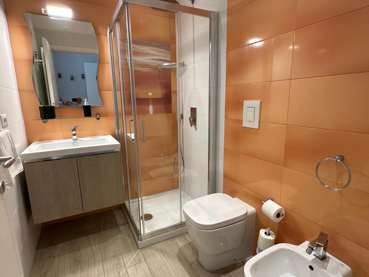 Domus Luca - Central Rooms In The Heart Of Napoli Exterior foto