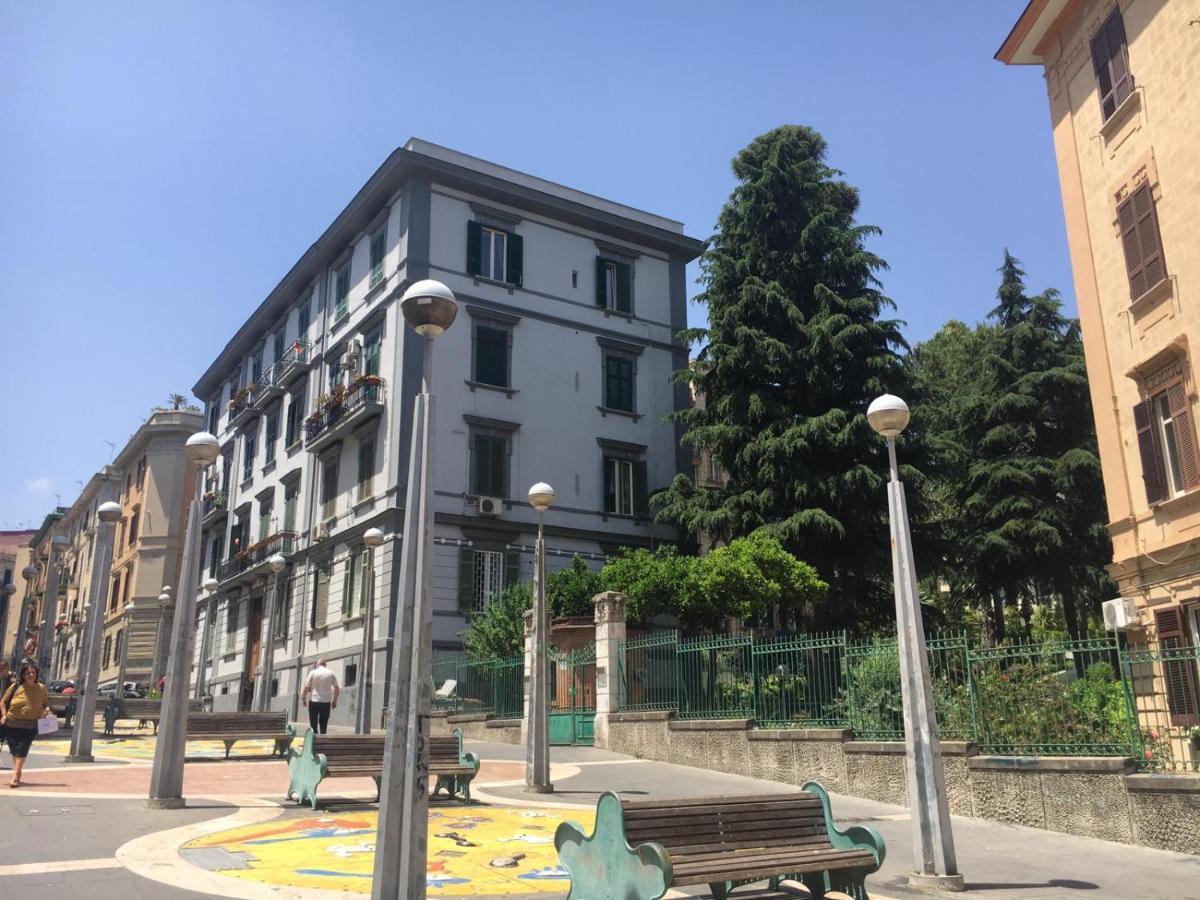 Domus Luca - Central Rooms In The Heart Of Napoli Exterior foto